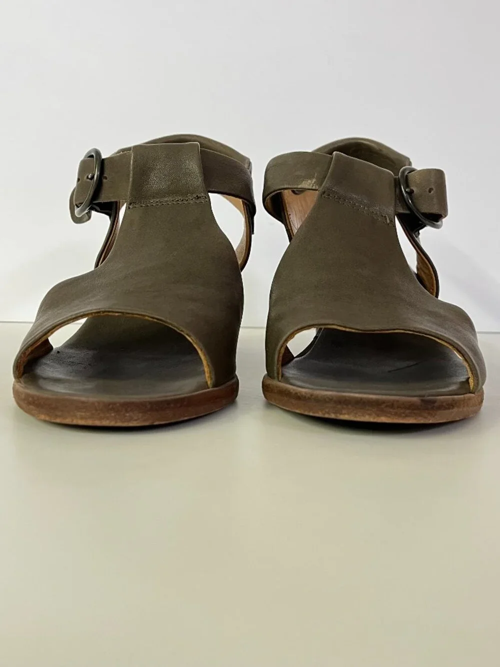 P. Monjo P748 Sandals Open Toed Leather Grey Green Wide T Strap Block Heel W37.5